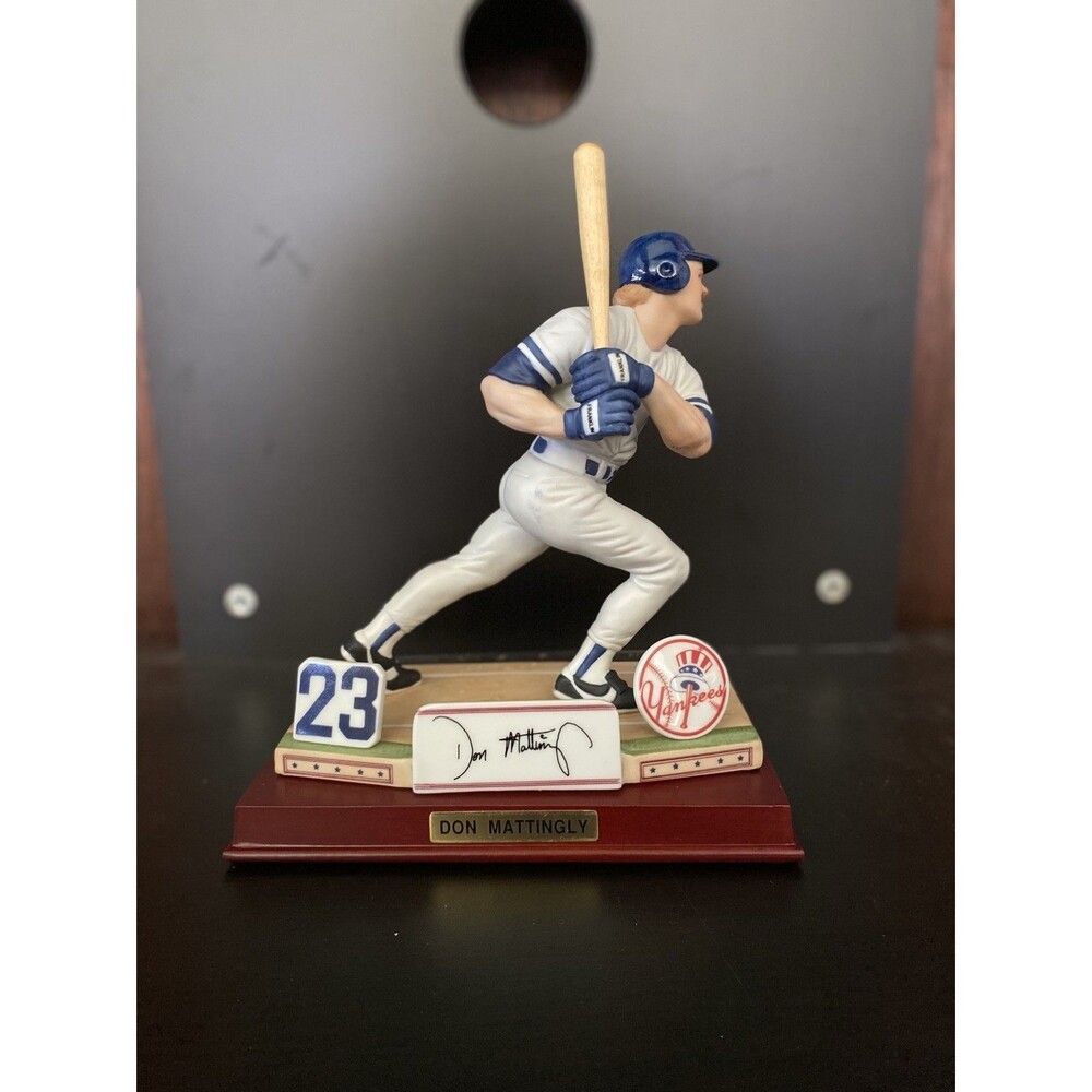New York Yankees Don Mattingly Sports Impressions LTD #0388   (Style 1016-01)